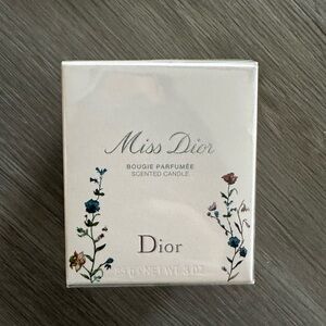 Miss Dior Scented Candle